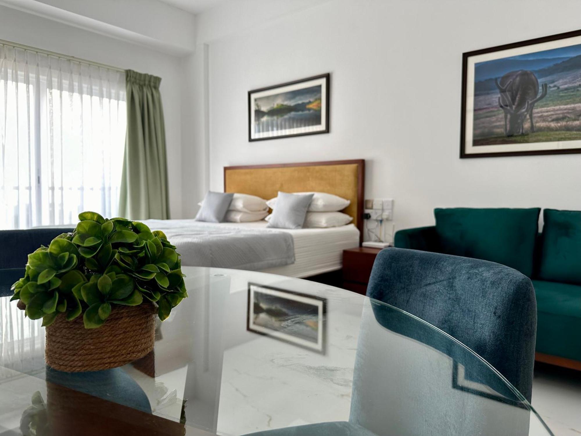 Ocean Breeze Hotel Residencies Britlanka Apartments Νεγκόμπο Εξωτερικό φωτογραφία