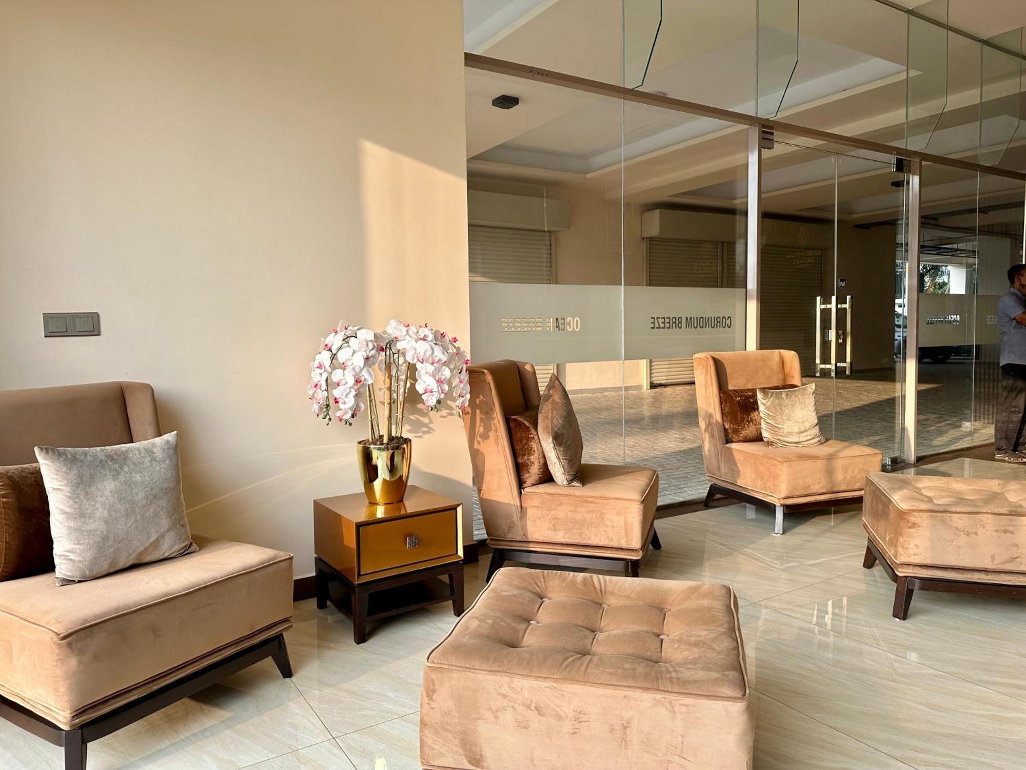 Ocean Breeze Hotel Residencies Britlanka Apartments Νεγκόμπο Εξωτερικό φωτογραφία